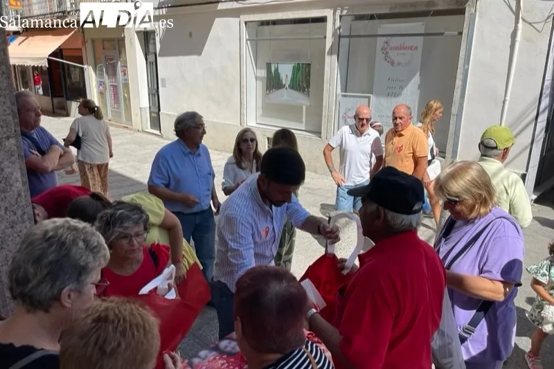 El PSOE montaba una mesa informativa en Peñaranda