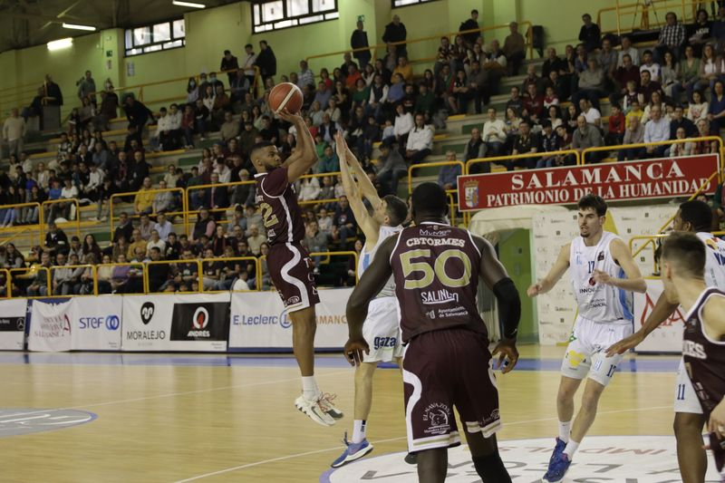 Acoydan McCarthy, primer puntal del nuevo proyecto de La Antigua CB Tormes en Liga EBA