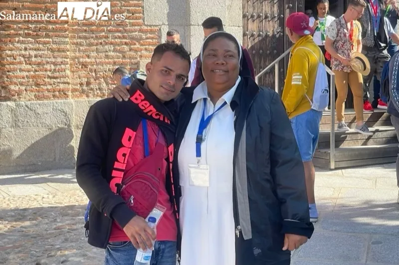 Los peregrinos que pernoctan en Peñaranda han celebrado una misa matinal en las Carmelitas