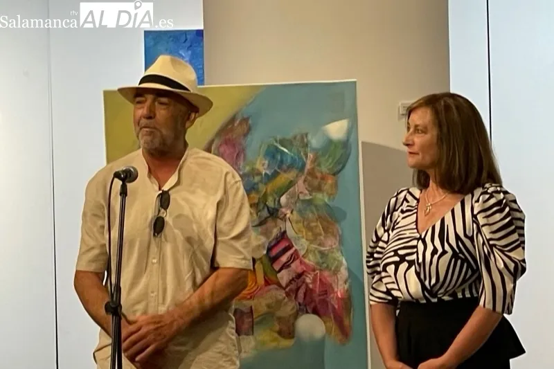 El artista Pablo Sáez inauguraba la exposición Vivencias en el CDS