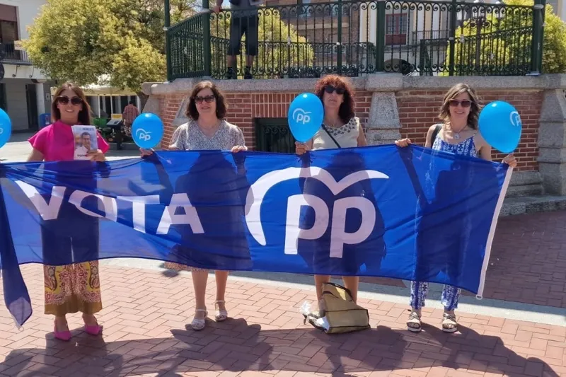 El PP de Peñaranda visitaba el mercado semanal
