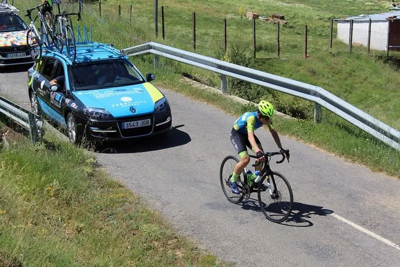 Cadetes de la Escuela Salmantina de Ciclismo en León