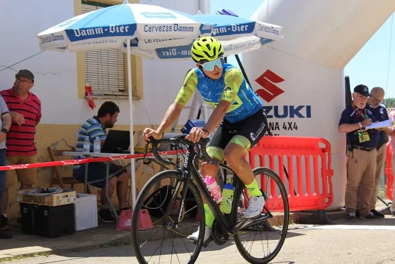 Cadetes de la Escuela Salmantina de Ciclismo en León