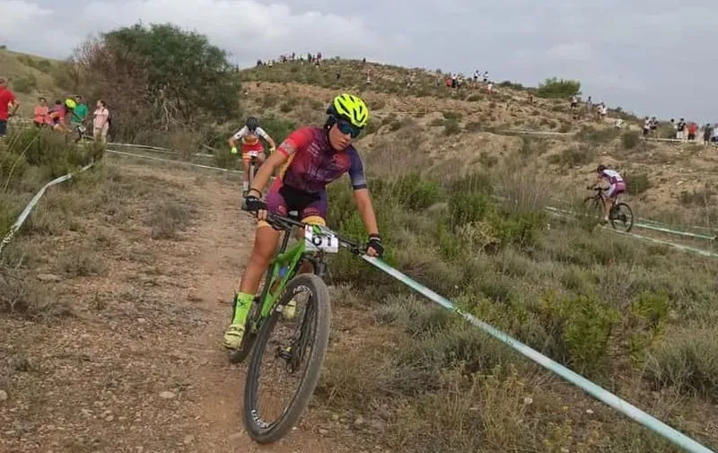 Carla Jiménez de la Escuela Salmantina de Ciclismo en el Campeonato de España Escolares y Junior disputado en Cartagena