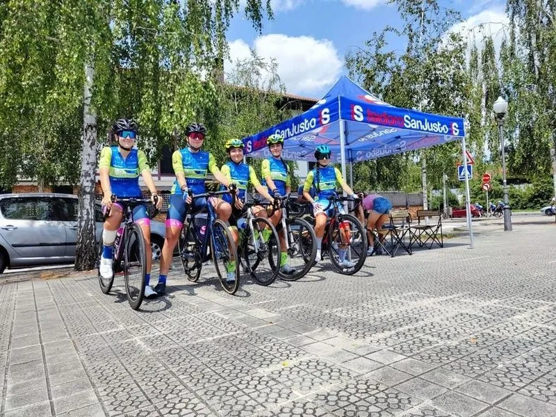 Integrantes de la Escuela de Ciclismo Salmantina