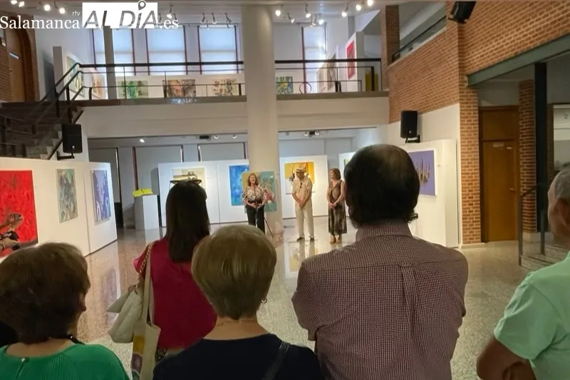 El artista Pablo Sáez inauguraba la exposición Vivencias en el CDS