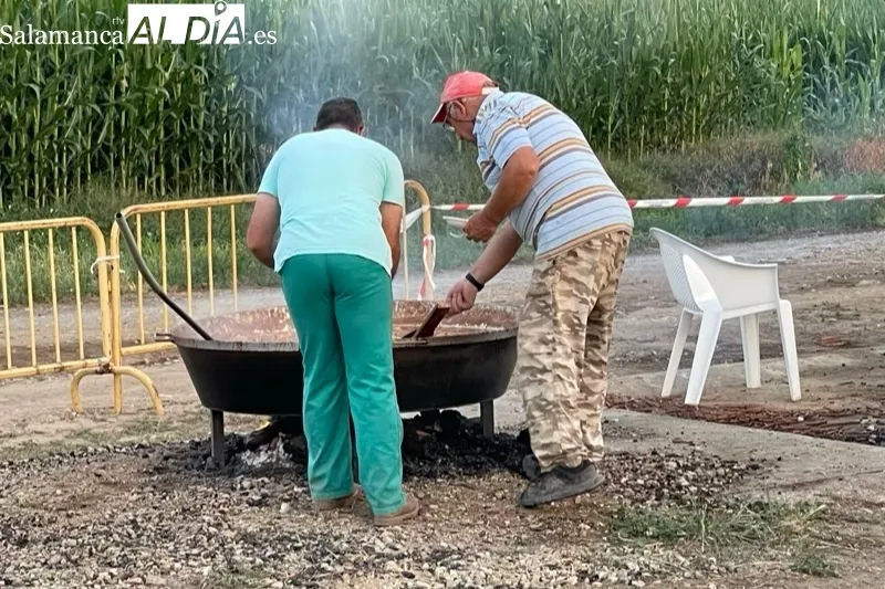 Villoruela despedía este lunes sus fiestas con una merienda popular