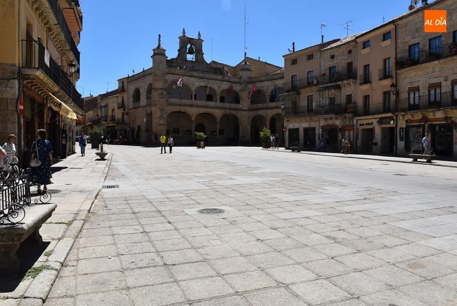 Foto 4 - La Plaza Mayor estrena su imagen veraniega