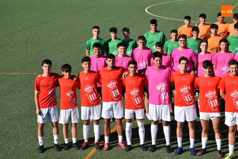 Foto 4 - Un centenar de j&oacute;venes repartidos en 8 equipos inician la lucha por la Farinato League de F7