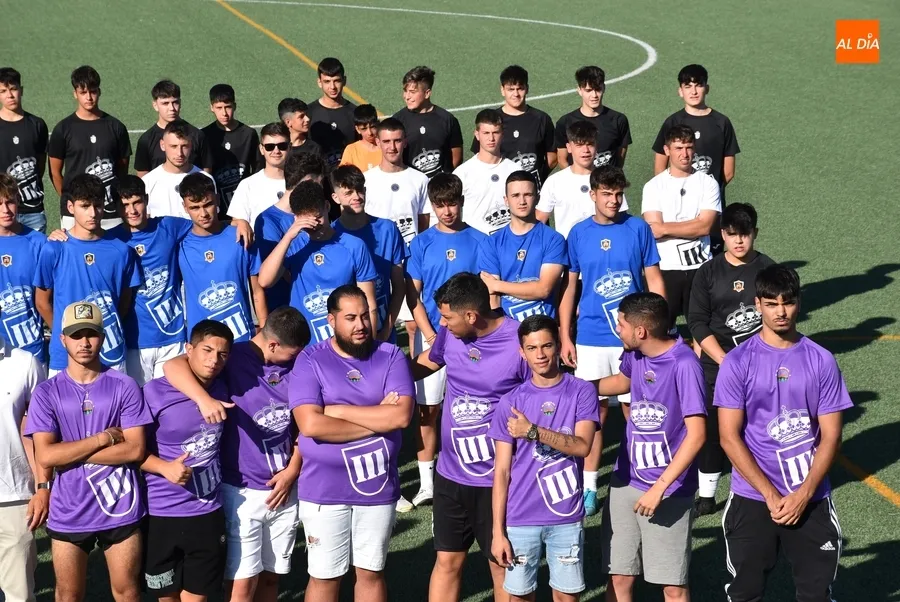 Foto 7 - Un centenar de j&oacute;venes repartidos en 8 equipos inician la lucha por la Farinato League de F7