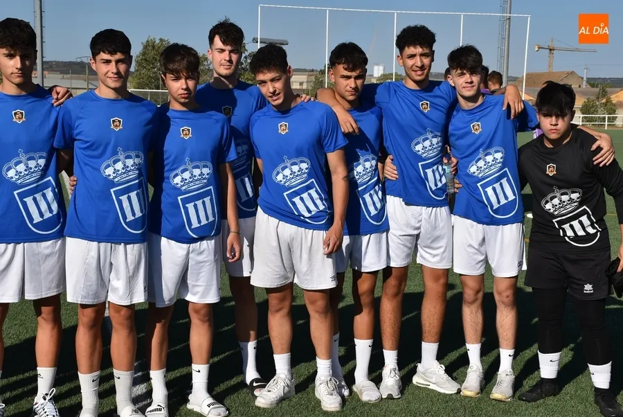 Foto 11 - Un centenar de j&oacute;venes repartidos en 8 equipos inician la lucha por la Farinato League de F7