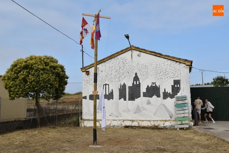 Foto 3 - El Grupo Scout Kennedy se va de campamento inaugurando un m&aacute;stil permanente por sus 50 a&ntilde;os