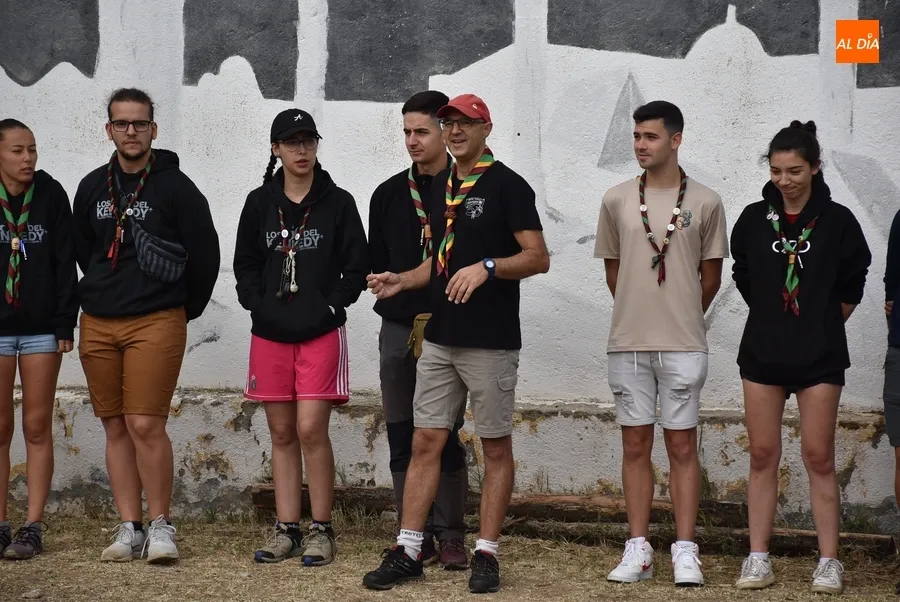 Foto 4 - El Grupo Scout Kennedy se va de campamento inaugurando un m&aacute;stil permanente por sus 50 a&ntilde;os