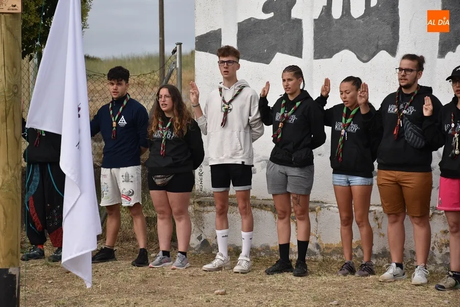 Foto 7 - El Grupo Scout Kennedy se va de campamento inaugurando un m&aacute;stil permanente por sus 50 a&ntilde;os