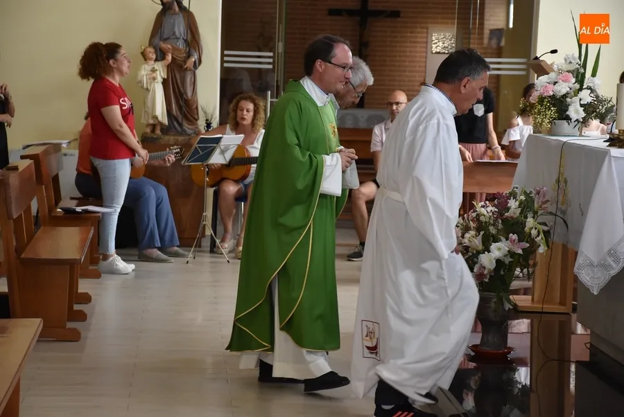 Foto 5 - Ciudad Rodrigo despide en El Salvador a la Reina de Radio Mar&iacute;a