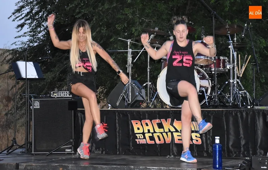 Foto 4 - Las Zumba Sisters se encargan de abrir las fiestas de la Avenida de Espa&ntilde;a