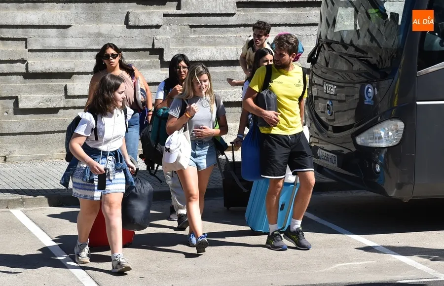 Foto 5 - Pernocta en Ciudad Rodrigo un grupo de 71 espa&ntilde;oles y 10 colombianos camino de la JMJ