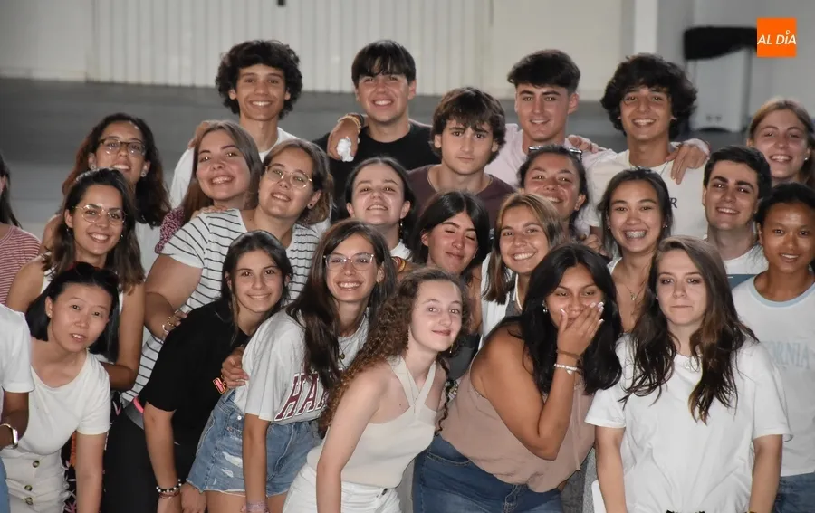 Foto 11 - Pernocta en Ciudad Rodrigo un grupo de 71 espa&ntilde;oles y 10 colombianos camino de la JMJ