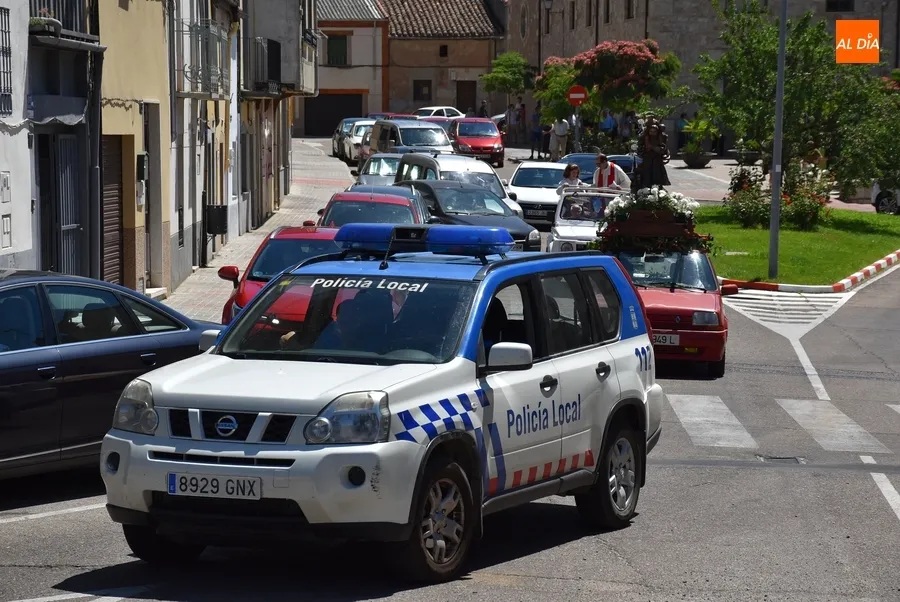 Foto 6 - 38 coches, una silla de ruedas y un andador son bendecidos por San Crist&oacute;bal