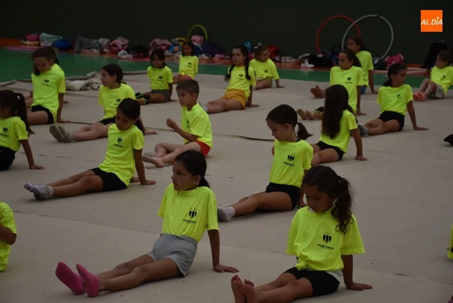 Foto 3 - El Campamento de Gimnasia R&iacute;tmica, con 56 participantes, llega a su jornada de clausura