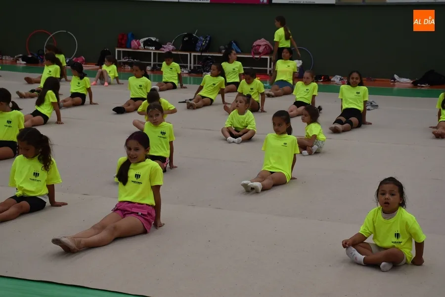 Foto 4 - El Campamento de Gimnasia R&iacute;tmica, con 56 participantes, llega a su jornada de clausura