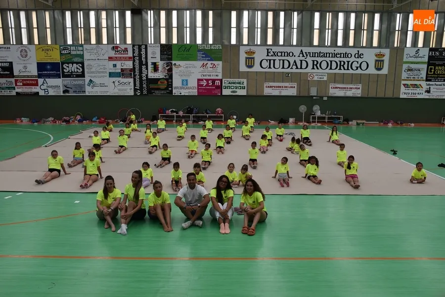 Foto 5 - El Campamento de Gimnasia R&iacute;tmica, con 56 participantes, llega a su jornada de clausura