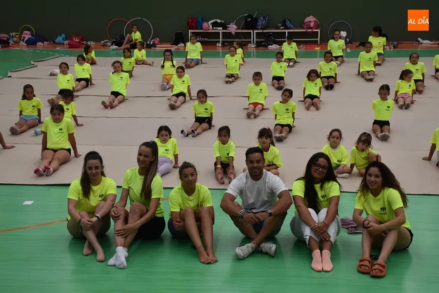 Foto 6 - El Campamento de Gimnasia R&iacute;tmica, con 56 participantes, llega a su jornada de clausura