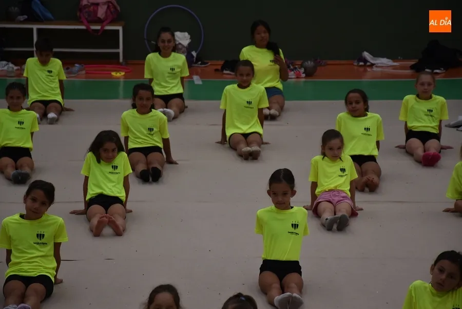 Foto 9 - El Campamento de Gimnasia R&iacute;tmica, con 56 participantes, llega a su jornada de clausura