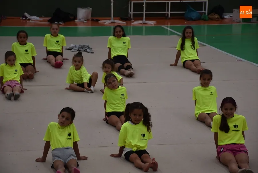 Foto 10 - El Campamento de Gimnasia R&iacute;tmica, con 56 participantes, llega a su jornada de clausura