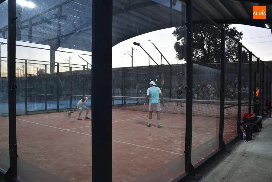 Foto 4 - Alberto Perera y Pipe se llevan el Torneo de P&aacute;del de Ciudad Rodrigo