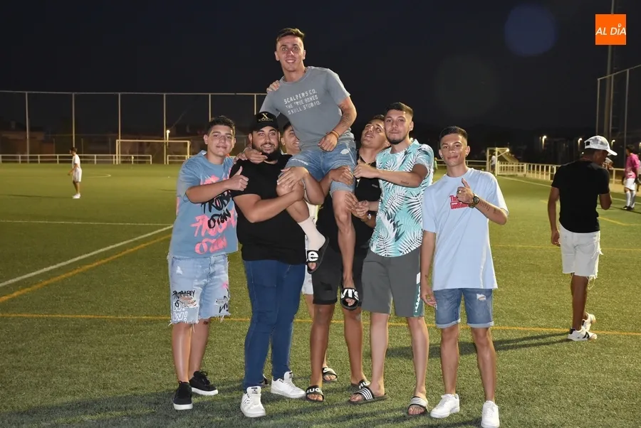 Foto 11 - Morcinos FC se hace con la Farinato League de F&uacute;tbol 7