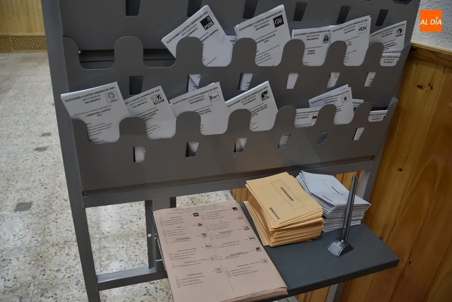 Foto 3 - Preparadas las mesas electorales, que tendr&aacute;n cerca neveras con agua fresca