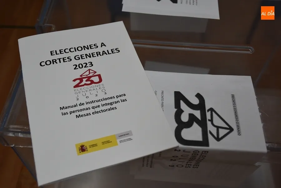 Foto 11 - Preparadas las mesas electorales, que tendr&aacute;n cerca neveras con agua fresca