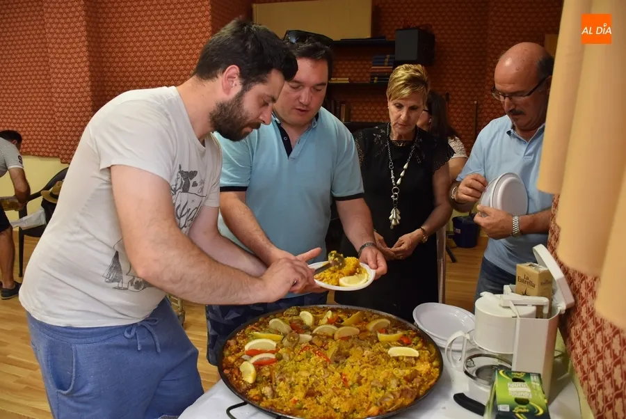 Foto 8 - San Andr&eacute;s cierra sus fiestas degustando paella
