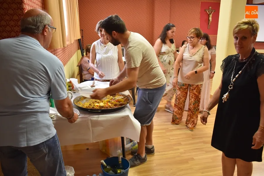 Foto 2 - San Andr&eacute;s cierra sus fiestas degustando paella