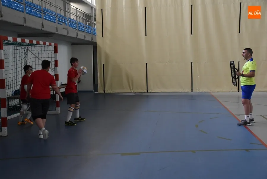 Foto 3 - R&eacute;cord de participaci&oacute;n en el 4&ordm; Campus de F&uacute;tbol Sala de Jos&eacute; Ruiz