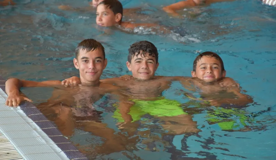 Foto 4 - Los participantes en el Mir&oacute;briga Campus se lo pasan en grande en el Centro Acu&aacute;tico