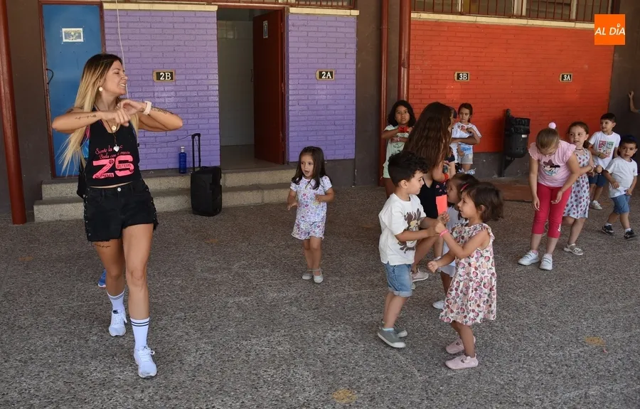 Foto 6 - Una sesi&oacute;n de zumba abre el 2&ordm; tramo de Conciliamos en Verano, que re&uacute;ne a 68 ni&ntilde;@s