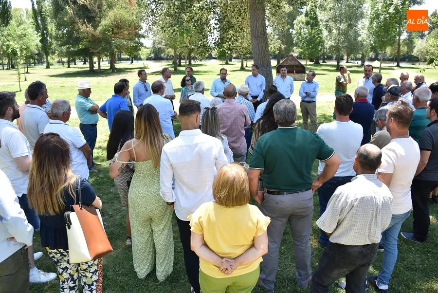 Foto 8 - El PP da el pistoletazo a las Generales en Ciudad Rodrigo con un encuentro en la Alameda