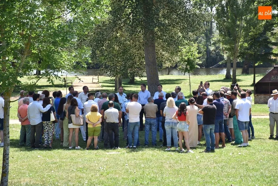 Foto 10 - El PP da el pistoletazo a las Generales en Ciudad Rodrigo con un encuentro en la Alameda