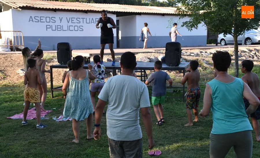 Foto 8 - La Alameda vive una sesi&oacute;n de fight combat gracias a Instinto Deportivo