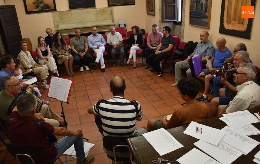 Foto 2 - Clausurados con la entrega de diplomas los talleres de las Jornadas de Cultura Tradicional