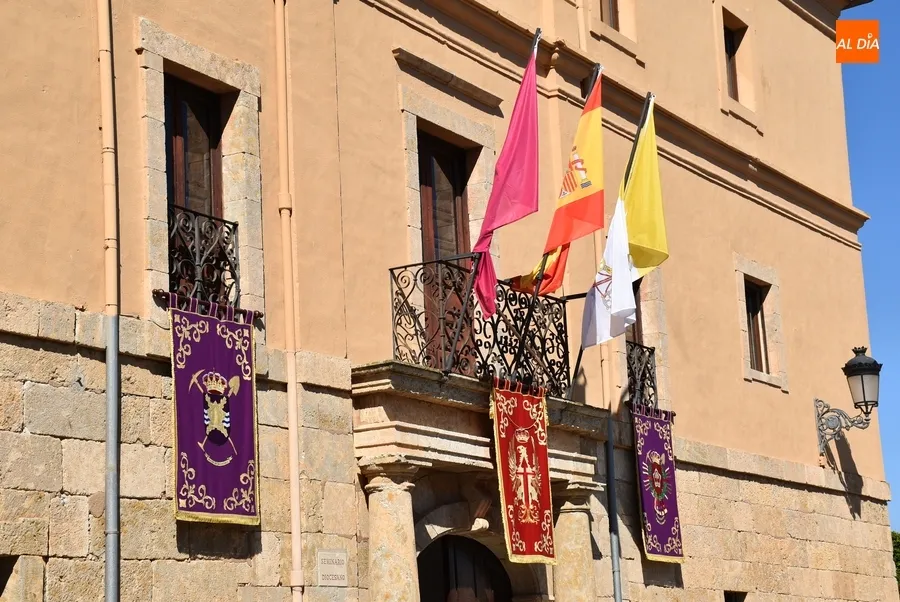 Foto 2 - Ciudad Rodrigo mantiene vivo el recuerdo de sus ca&iacute;dos en la Guerra de la Independencia