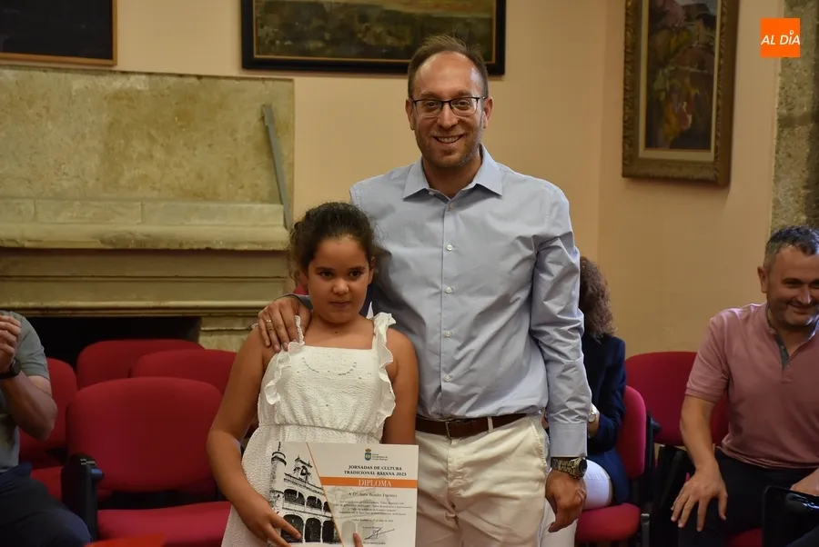 Foto 7 - Clausurados con la entrega de diplomas los talleres de las Jornadas de Cultura Tradicional