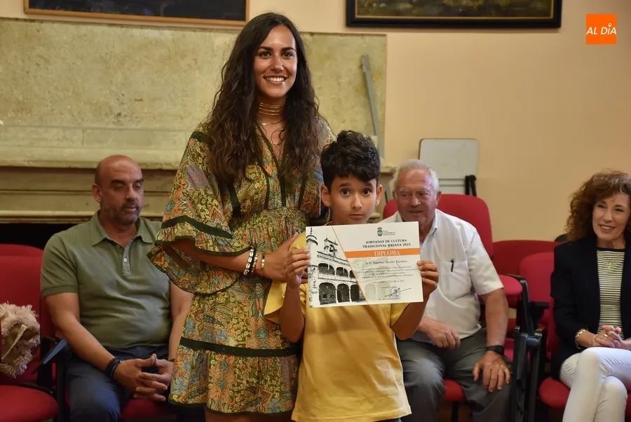 Foto 8 - Clausurados con la entrega de diplomas los talleres de las Jornadas de Cultura Tradicional