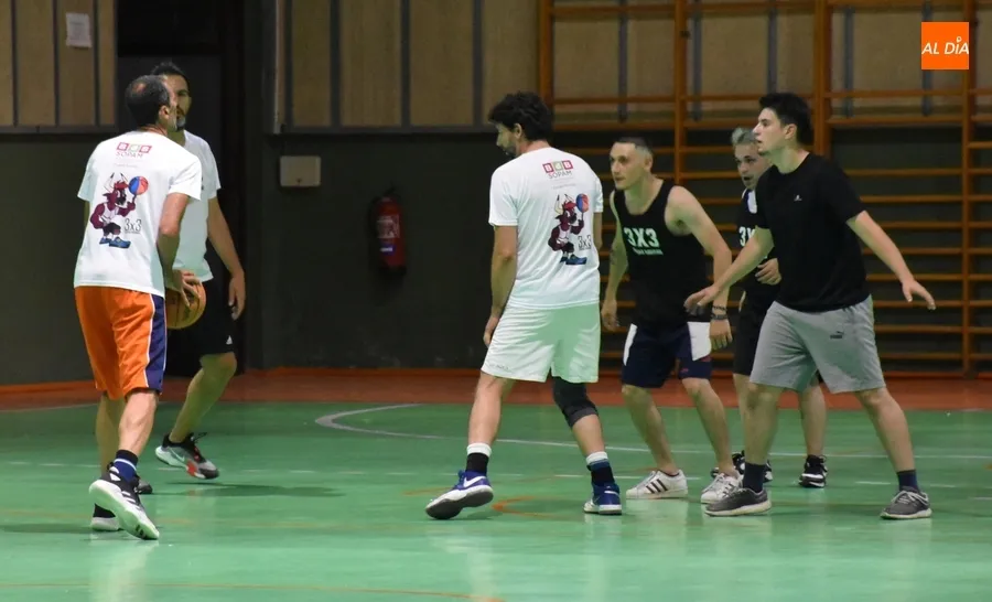 Foto 2 - En marcha el exigente Torneo 3x3 de Basket de Ciudad Rodrigo