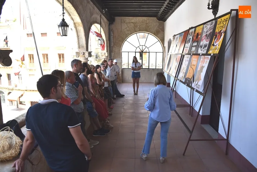 Foto 6 - El jurado del Concurso de Carteles del Carnaval escoge a sus 4 finalistas