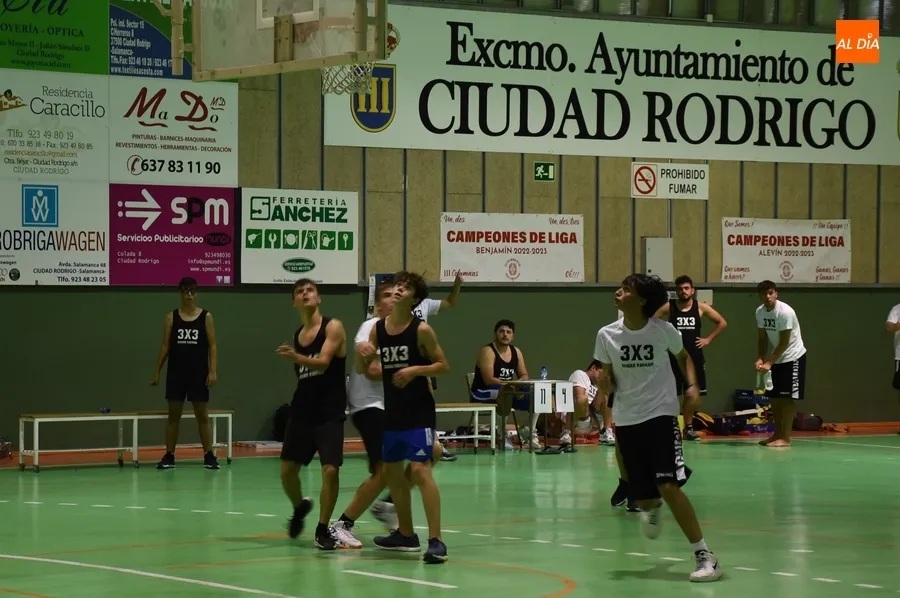 Foto 7 - En marcha el exigente Torneo 3x3 de Basket de Ciudad Rodrigo