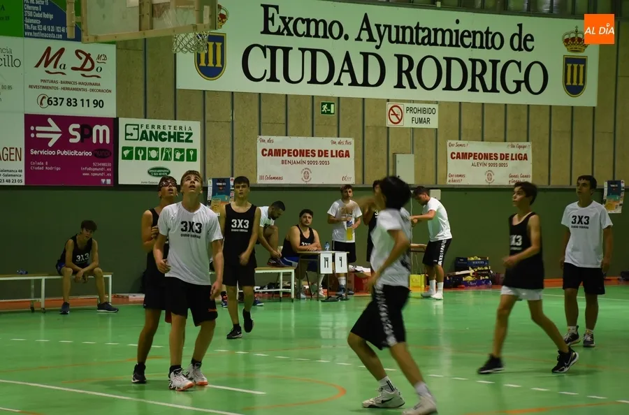 Foto 10 - En marcha el exigente Torneo 3x3 de Basket de Ciudad Rodrigo