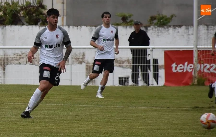 Foto 4 - Dani Crespo, Mario Sopale, Alberto de Vargas e Isma continuar&aacute;n en el Ciudad Rodrigo CF